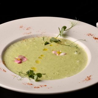 Supă cremă de usturoi copt