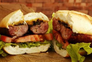 Сандвич с домашен телешки суджук (250г)