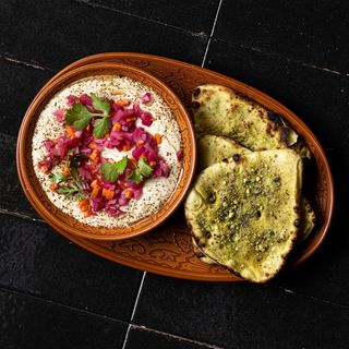 Humus "Indian style" (Vegeterijansko)