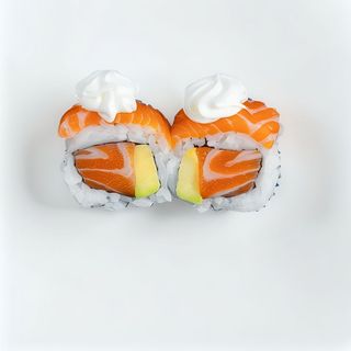 323.  Ura Especial De Salmón (8 Uds.)