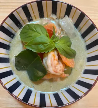 Langostinos Al Curry Verde 