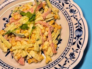 Салат з шинкою та кукурудзою (250g)