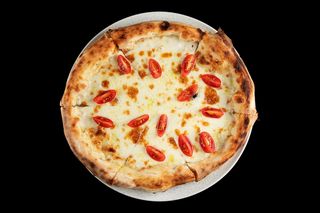 Pizza Bianca e pomodoro fresco