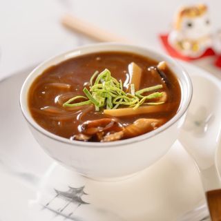 Sopa de Aleta de Tiburón (Fideos transparentes)