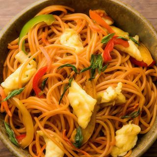 Massa de Arroz com Ovo