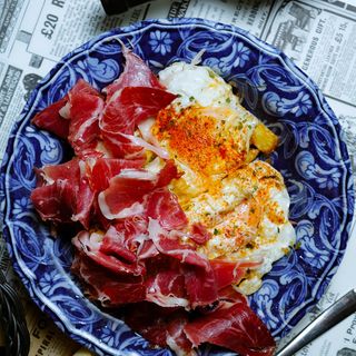 Huevos Fritos En Aove Con Patatas Y Paleta Ibérica