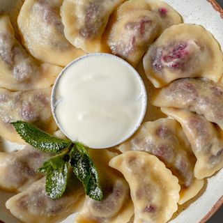 Вареники с вишней (320 гр)