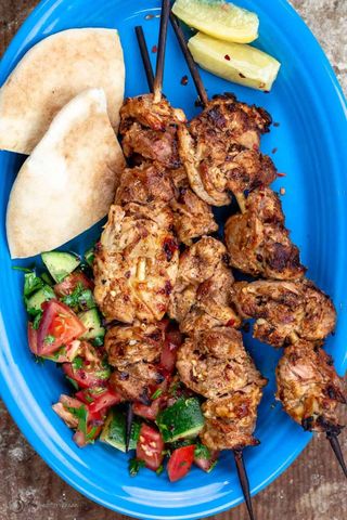 Plat Shish Tawook  مشوي علي الفحم 