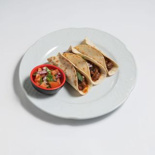 Tacos de Tinga de ternera picante