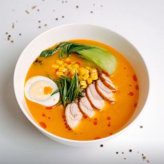 Ірімшік қосылған рамен/ Сырный рамен с курицей 