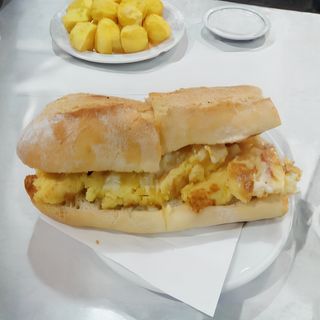 Bocadillo tortilla de patata