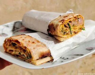 Mlawi Omelette Shawarma