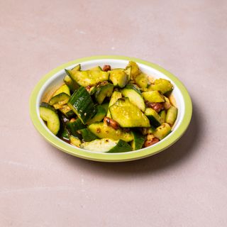 Salata od krastavca 拍黄瓜
