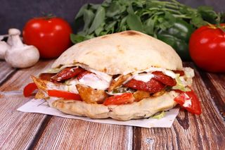 Сандвич на пещ с пикантен салам (430-480г)