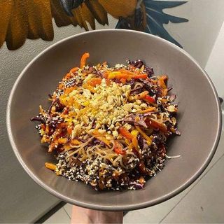 Azijska salata sa rezancima 250g vegan