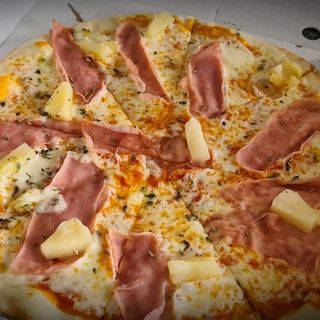 Pizza Fiambre e Ananás
