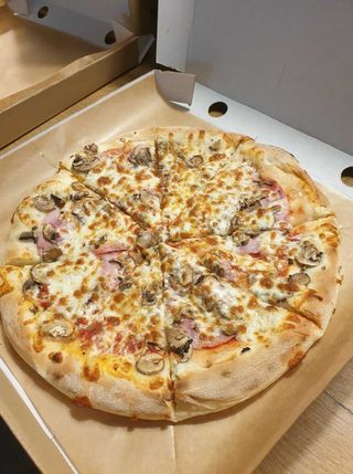 Pizza Capricciosa 45cm