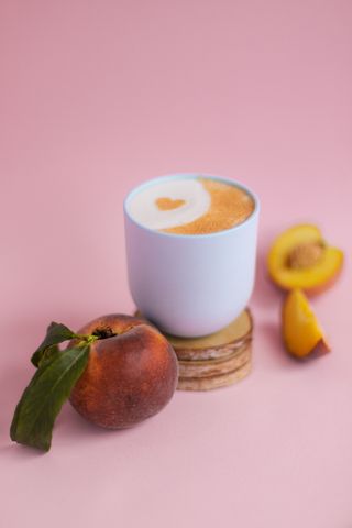 Peach cheesecake Raf coffee
