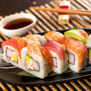 472.uramaki rainbow(8pz) 蟹肉混合