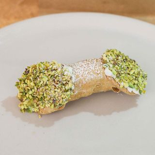 Cannolo ricotta e pistacchio