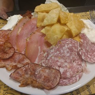 Tagliere salumi e formaggi
