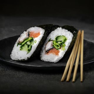 HandRoll з вугрем та сьомгою (340г)