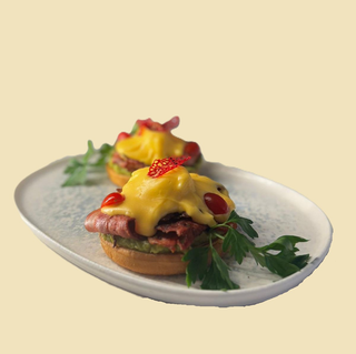 Eggs benedict