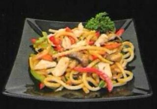 14. Tallarines Udon Fritos