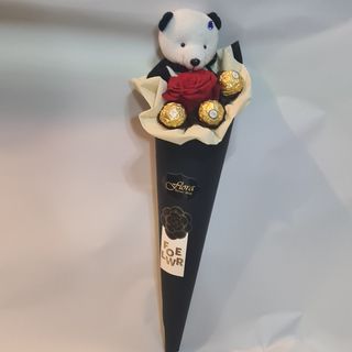 Fisek sa pandom bombonjerom i kraljevskom  ruzom