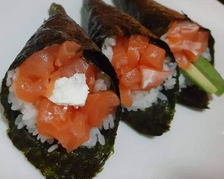 K25 Temakis de Salmão