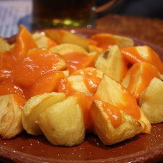 1. Patate bravas piccanti