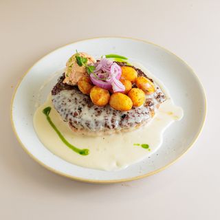 Pljeskavica na zapečenom somunu