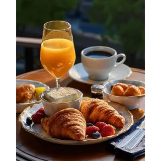 Déjeuner   petit dejeuner Le Parisien   