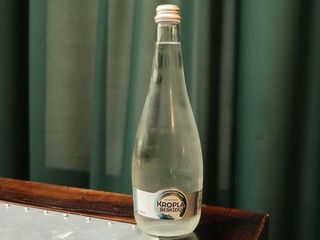 Woda niegazowana 750 ml (750ml)