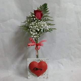 Rosa corazón madera