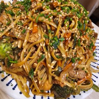 Tallarines Fritos Tres Delicias