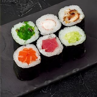 Мини ролл с лососем