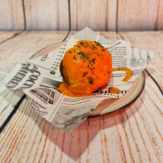 Bomba Casera Con Salsa Brava