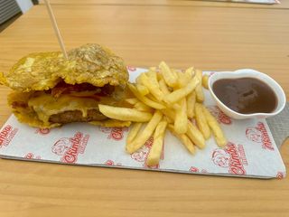 27. Hamburguesa Patacón Burger