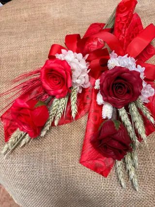 Ramo com 2 Rosas de Sabão