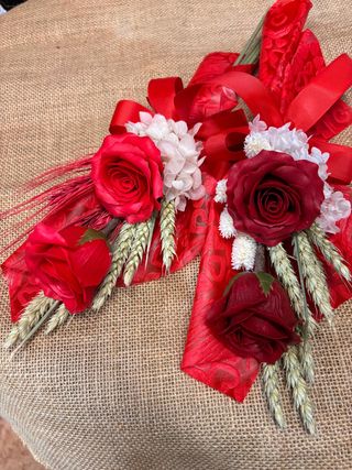 Ramo com 2 Rosas de Sabão