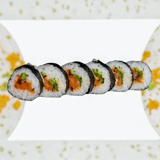 Футомаки спайси сьомга - 6 бр