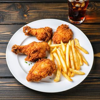 4 Chicken + Chips + Soda