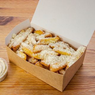 Frytki z parmezanem i majonezem truflowym