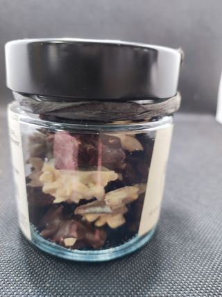 Nueces bañadas en Chocolate Blanco y negro 