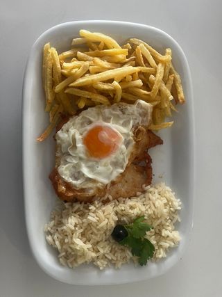 Bife de Frango Com Ovo
