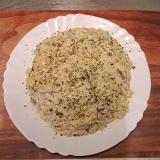 Rižoto + zelena salata + domaća lepinja