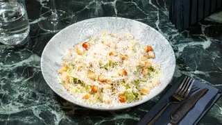 Salată caesar