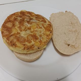 Montadito de Tortilla De Patatas