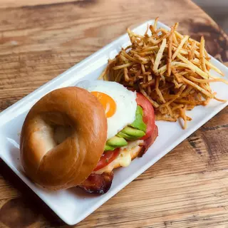 Bagel & Bacon y Aguacate
